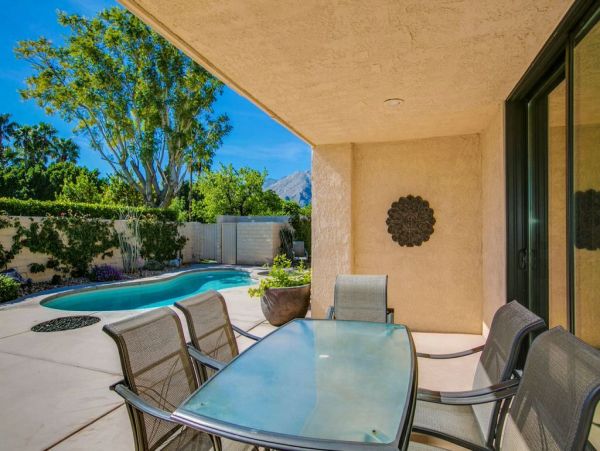Palm Springs Home 949026