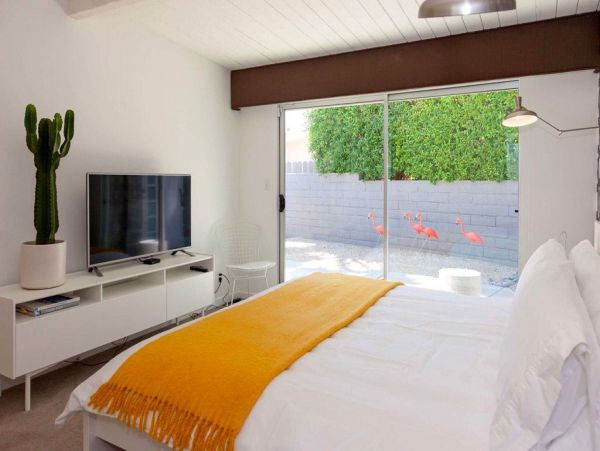 Palm Springs Home 949028