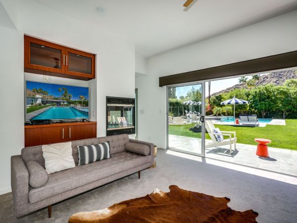 Palm Springs Home 949028
