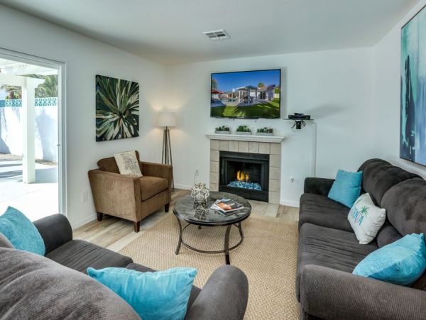 Palm Springs Home 949035