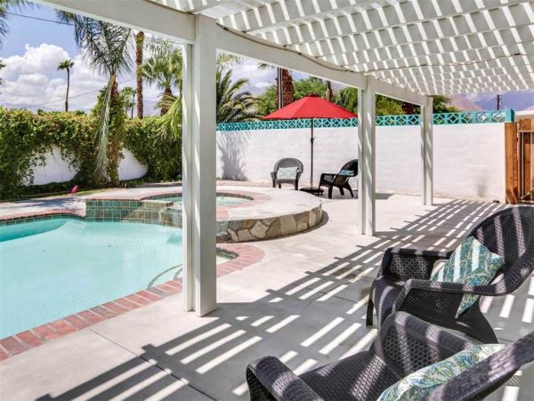 Palm Springs Home 949035