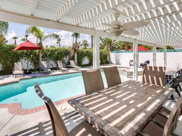 Palm Springs Home 949035