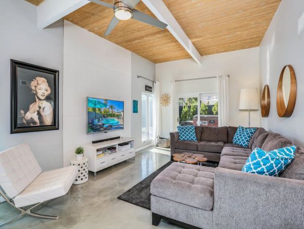 Palm Springs Home 949036