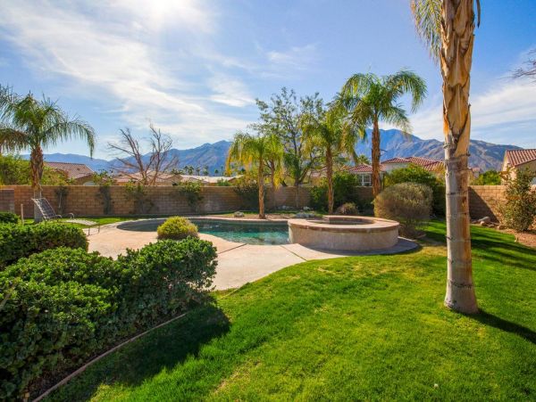 Palm Springs Home 949037