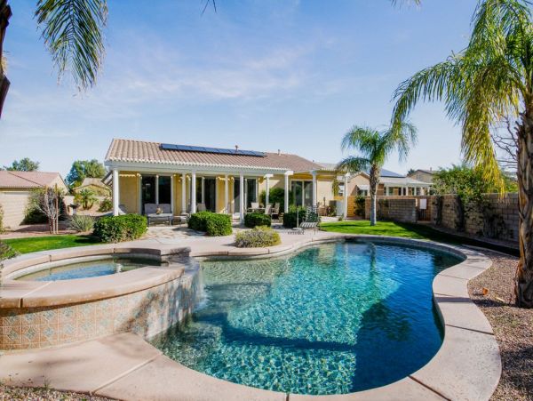 Palm Springs Home 949037