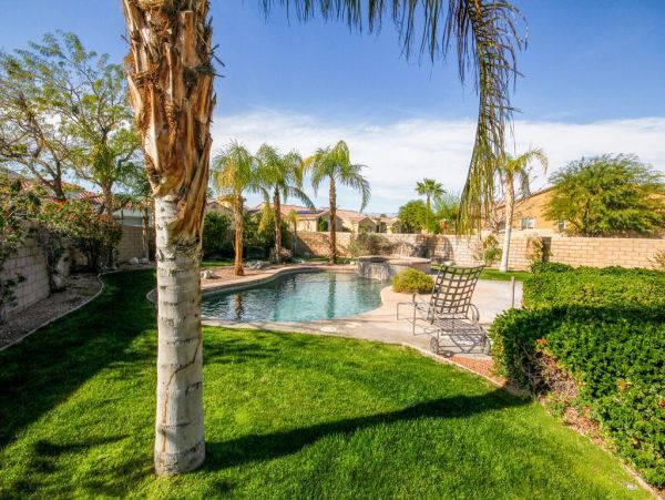 Palm Springs Home 949037