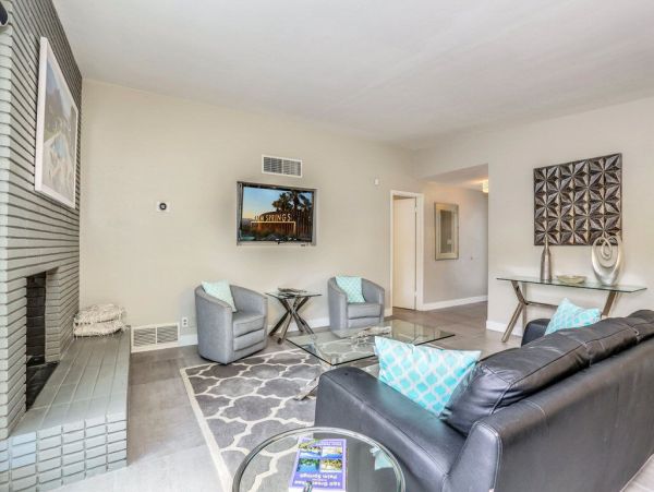 Palm Springs Home 949038