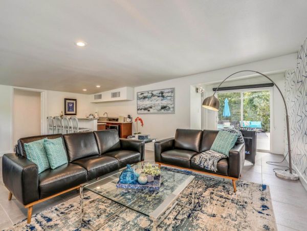 Palm Springs Home 949038