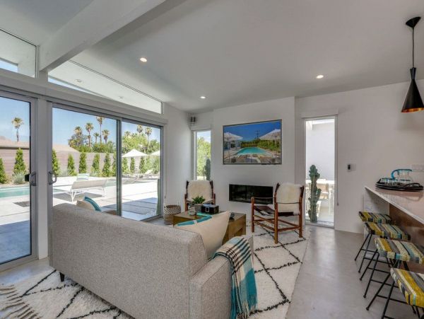 Palm Springs Home 949042