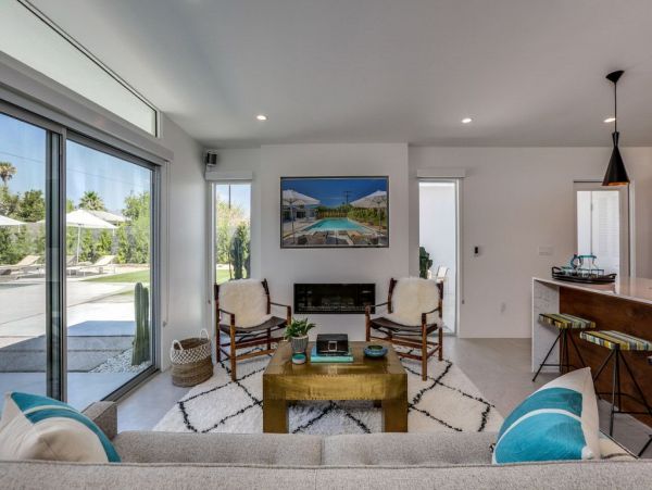 Palm Springs Home 949042