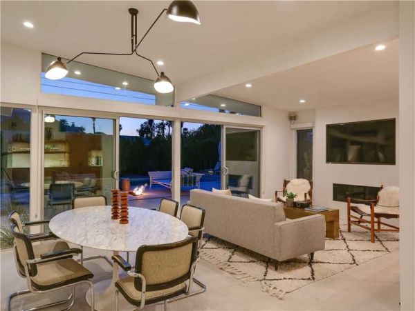 Palm Springs Home 949042