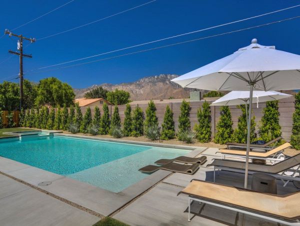 Palm Springs Home 949042