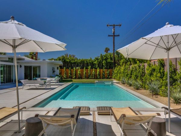 Palm Springs Home 949042
