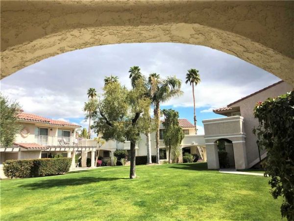 Palm Springs Home 949043