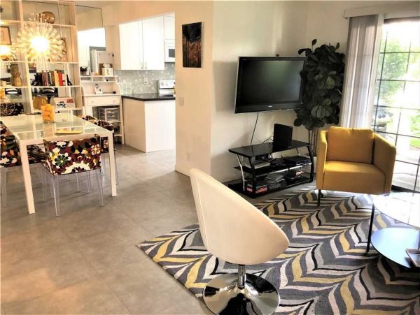 Palm Springs Home 949043