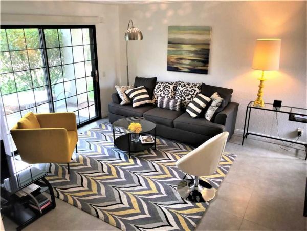 Palm Springs Home 949043