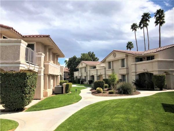 Palm Springs Home 949043