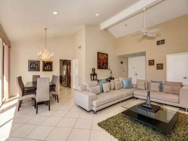 Palm Springs Home 949044