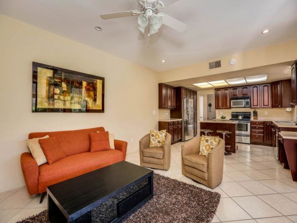 Palm Springs Home 949044