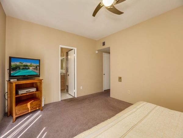 Palm Springs Home 949044