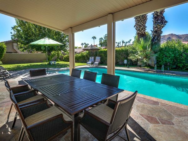Palm Springs Home 949044