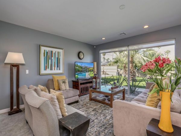 Palm Springs Home 949045