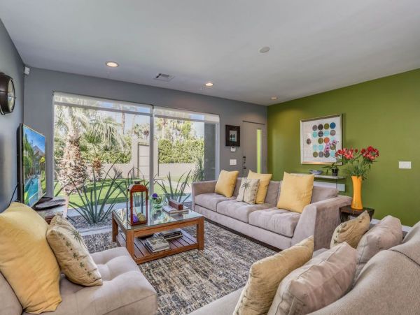 Palm Springs Home 949045