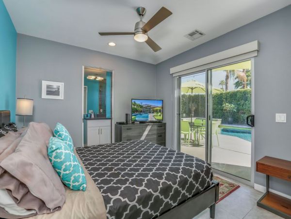 Palm Springs Home 949045