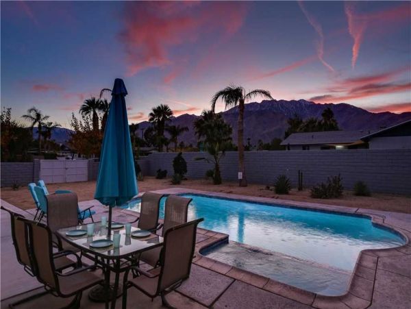 Palm Springs Home 949046