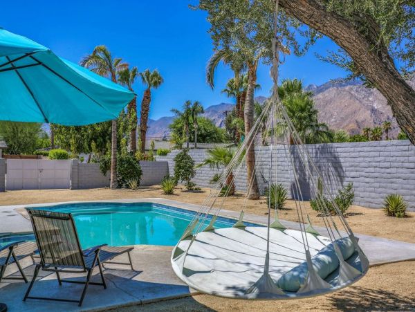 Palm Springs Home 949046