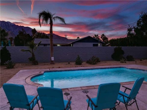 Palm Springs Home 949046