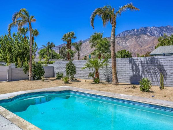 Palm Springs Home 949046
