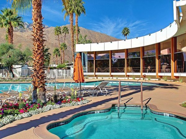 Palm Springs Home 949050