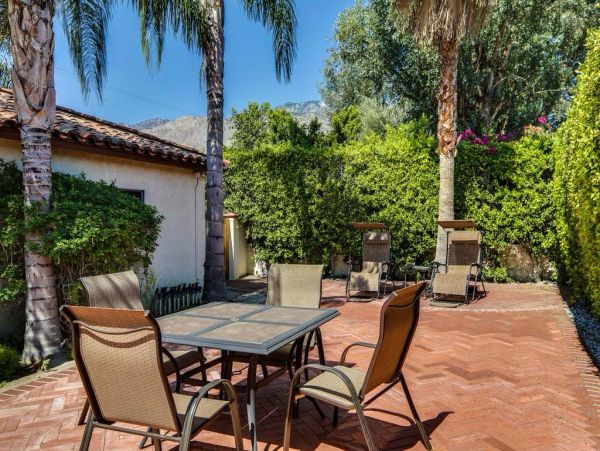 Palm Springs Home 949054