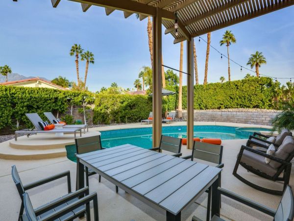 Palm Springs Home 949059