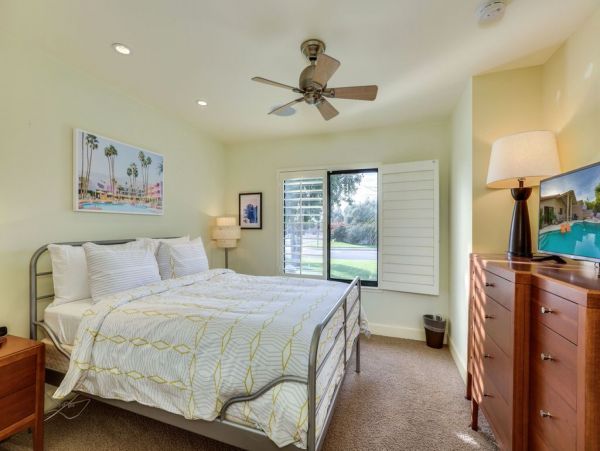 Palm Springs Home 949059