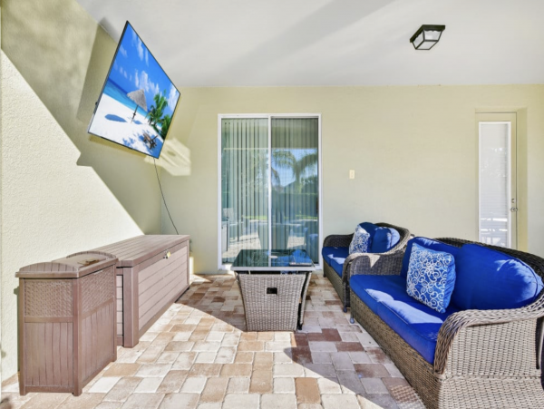 Orlando 10 Bedroom Lovely Pool Vacation Home