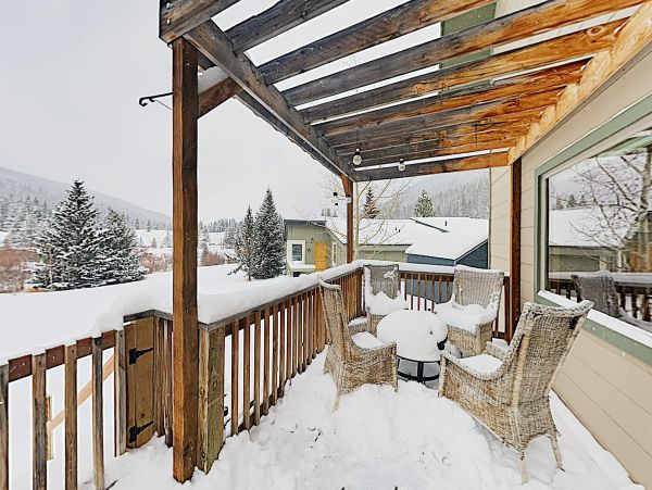 Breckenridge Vacation Home Sleeps 6 Guests Mountain View