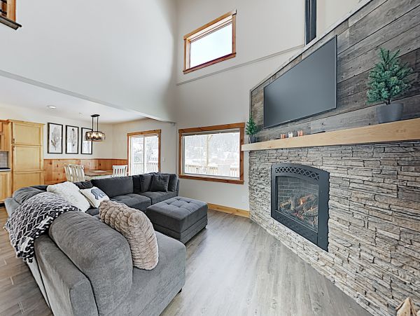 Breckenridge Vacation Home Sleeps 6 Guests Mountain View