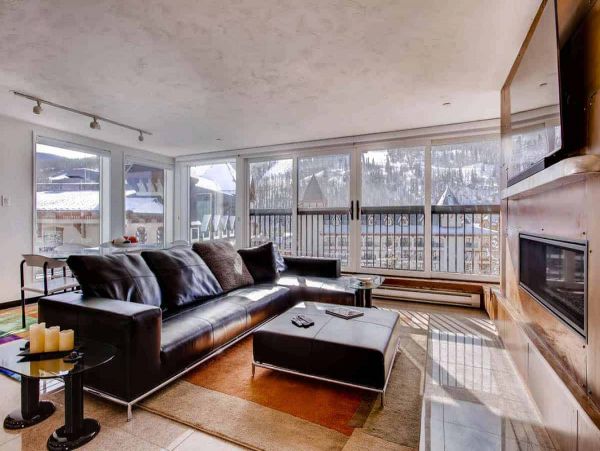 Luxury Three Bedroom Walk to Lift Condo in Vail Sleeps 6