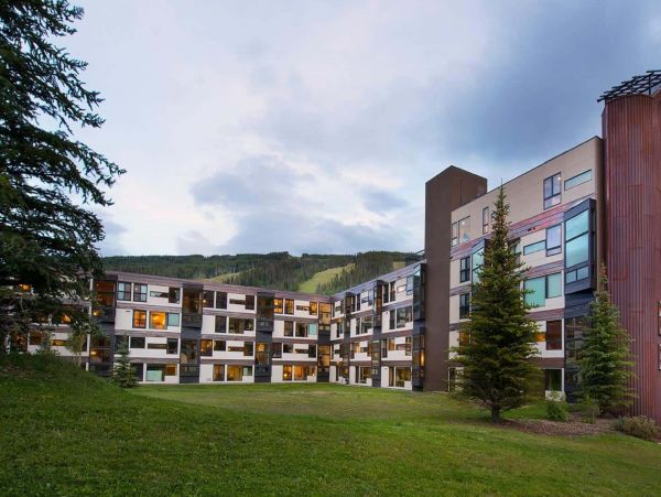 Luxury Three Bedroom Walk to Lift Condo in Vail Sleeps 6