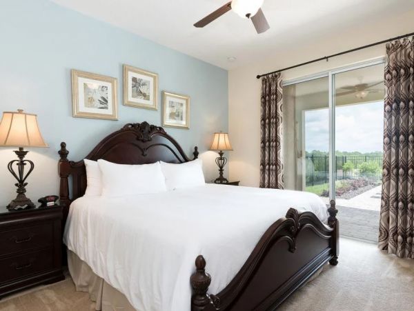 Beautiful Kissimmee Vacation Pool Home Sleeps 22 Guests