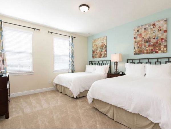 Beautiful Kissimmee Vacation Pool Home Sleeps 22 Guests