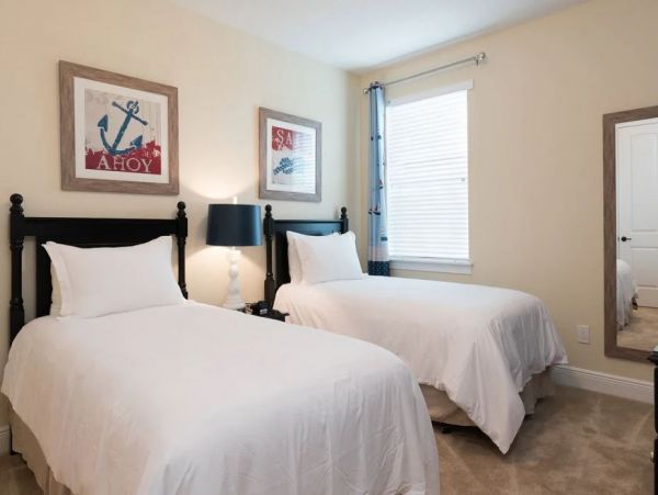 Beautiful Kissimmee Vacation Pool Home Sleeps 22 Guests