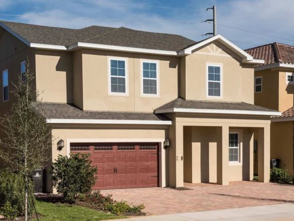 Beautiful Kissimmee Vacation Pool Home Sleeps 22 Guests