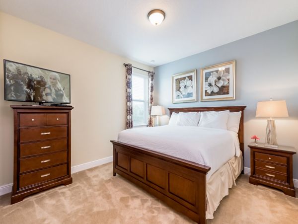 Beautiful Kissimmee Vacation Pool Home Sleeps 22 Guests