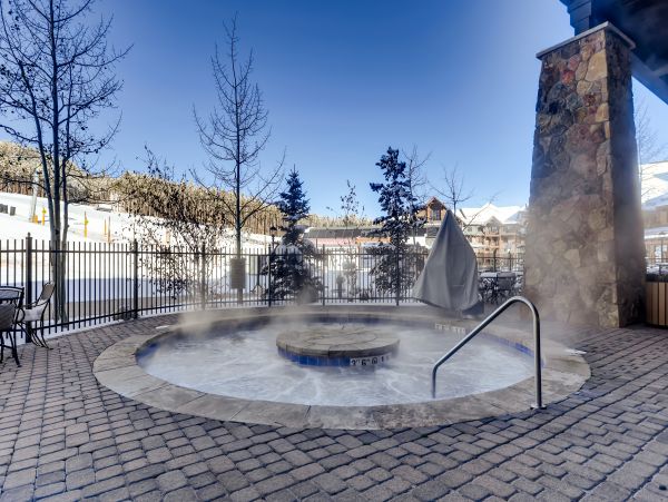 Breckenridge Luxury Vacation Rental with Spa Sleeps 10
