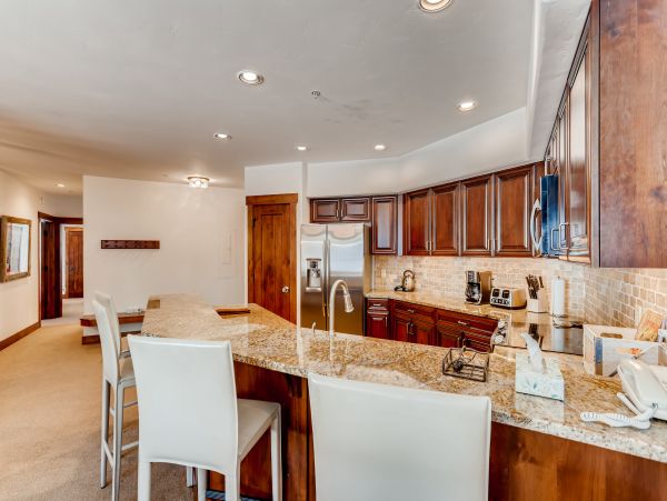 Breckenridge Luxury Vacation Rental with Spa Sleeps 10