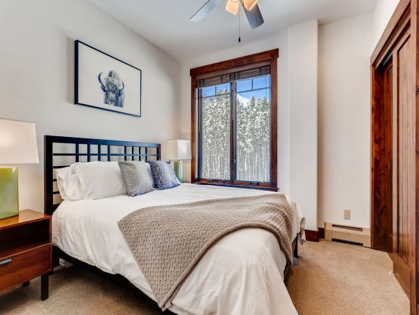 Breckenridge Luxury Vacation Rental with Spa Sleeps 10