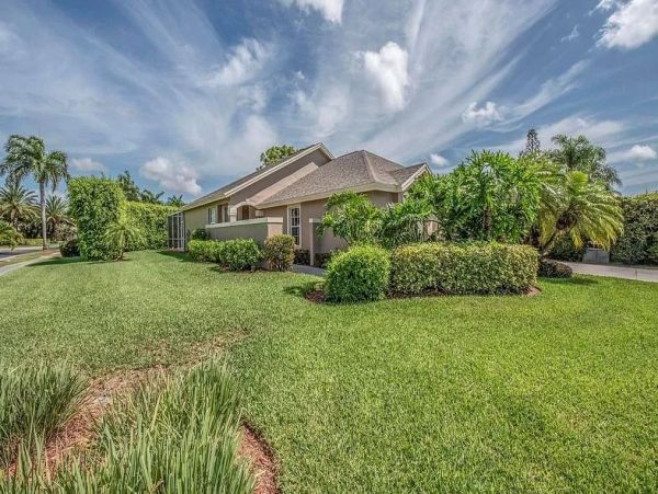 Naples Three Bedroom Rental Home with Private Caged Pool